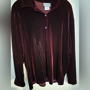 Jaclyn smith satin Botton down size large